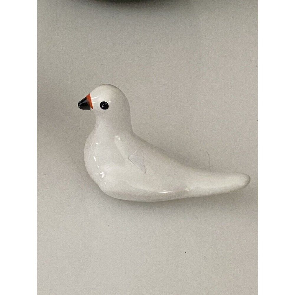 White Ceramic 2" Bird Figurine Hand Painted Eyes and Beak Farmhouse Vintage‎ EUC
